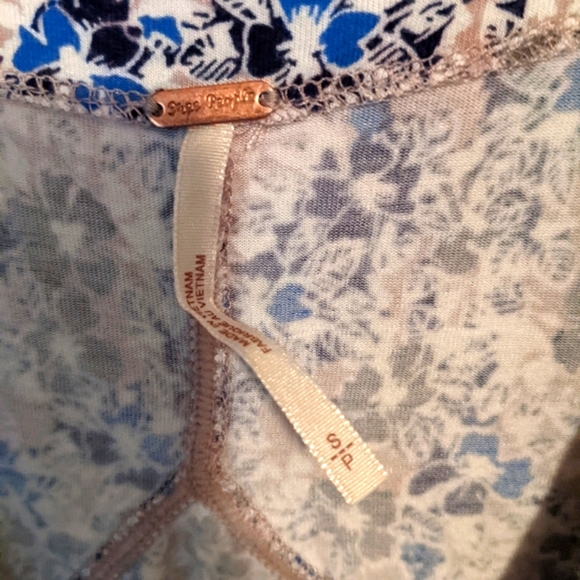 Free People Hollywood floral printed plunge neck ruched sleeve top S - Picture 5 of 5